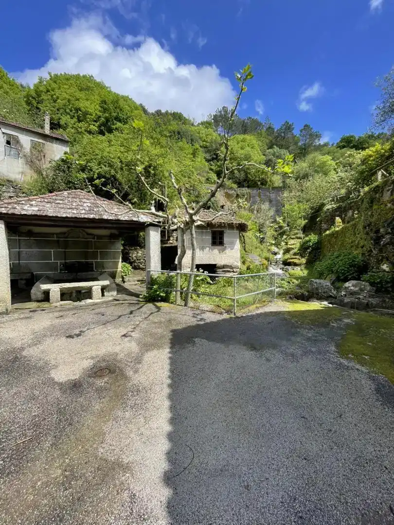 Vista exterior de Casa o xalet en venda en A Arnoia amb Balcó