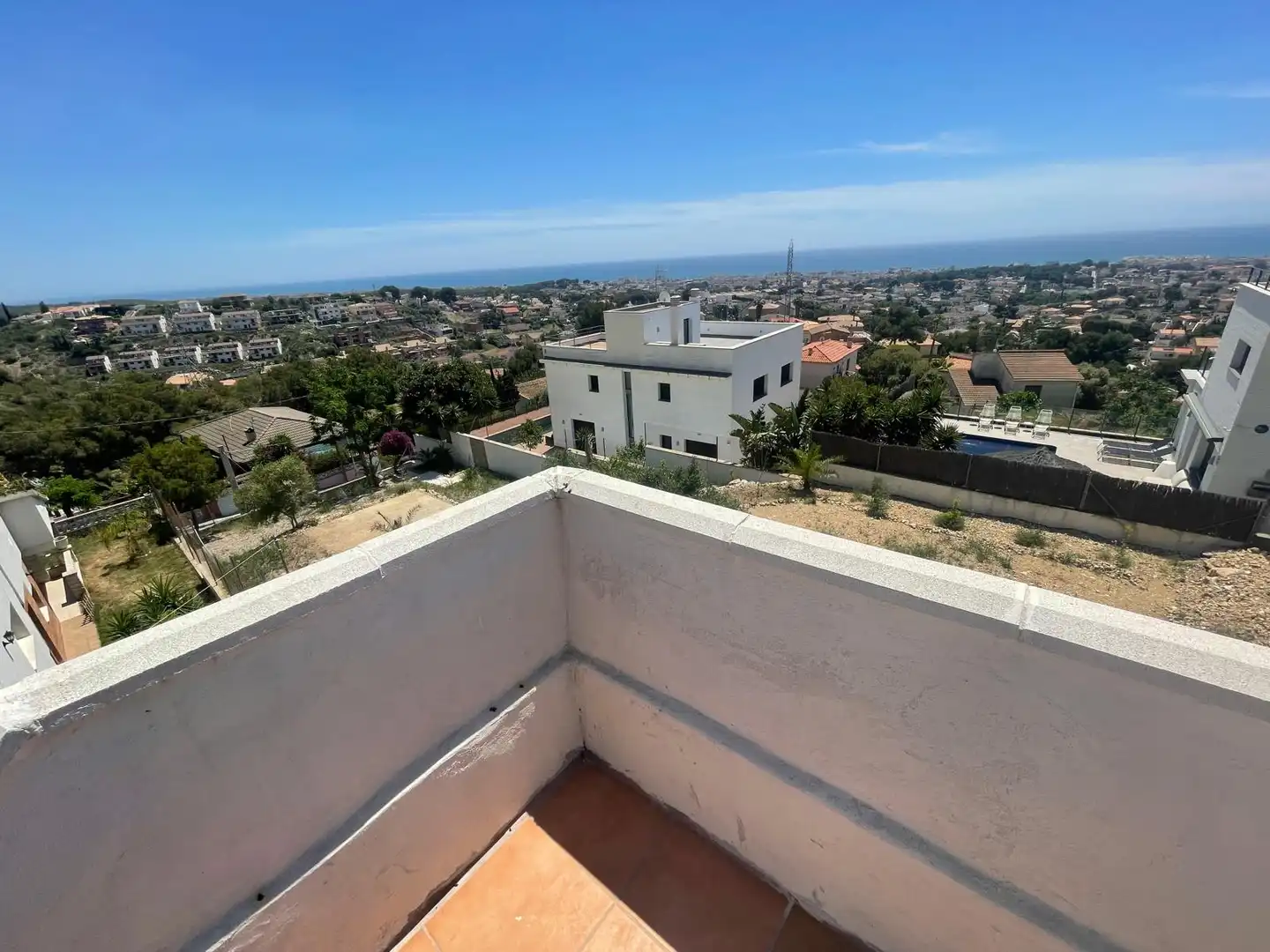 Vista exterior de Casa o chalet en venta en Calafell con Aire acondicionado, Jardín privado y Terraza