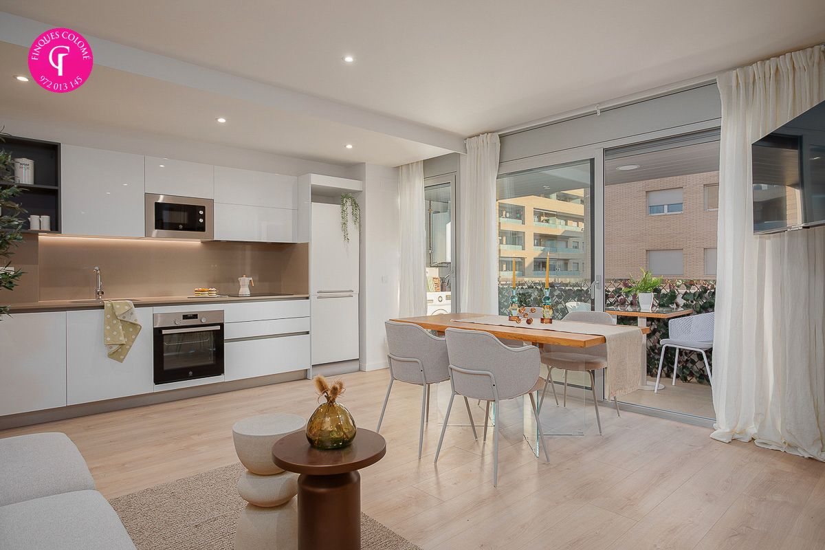 Flat for sale in Barri dels Escriptors