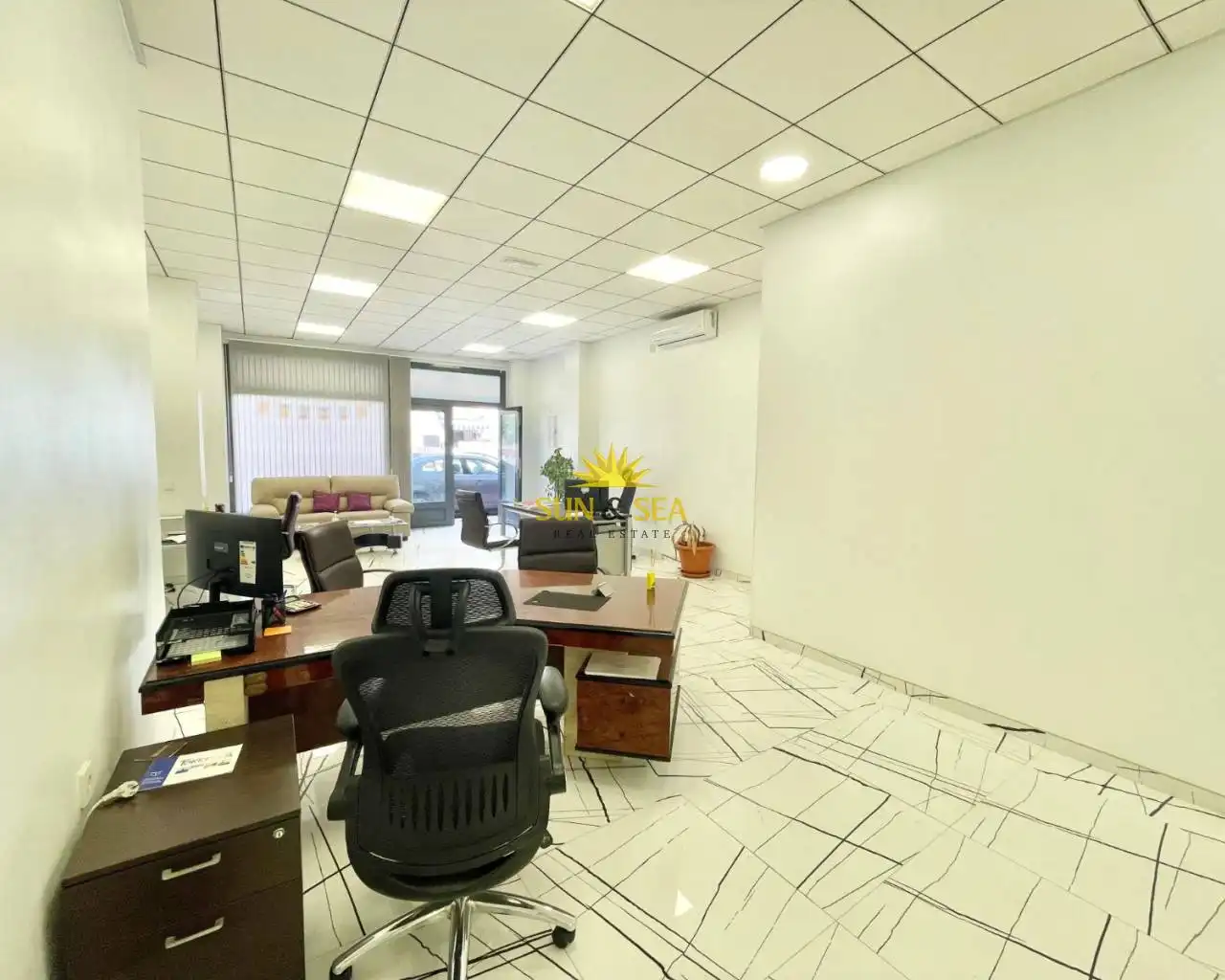 Commercial properties for rent in Avenida Habaneras - Curva de Palangre