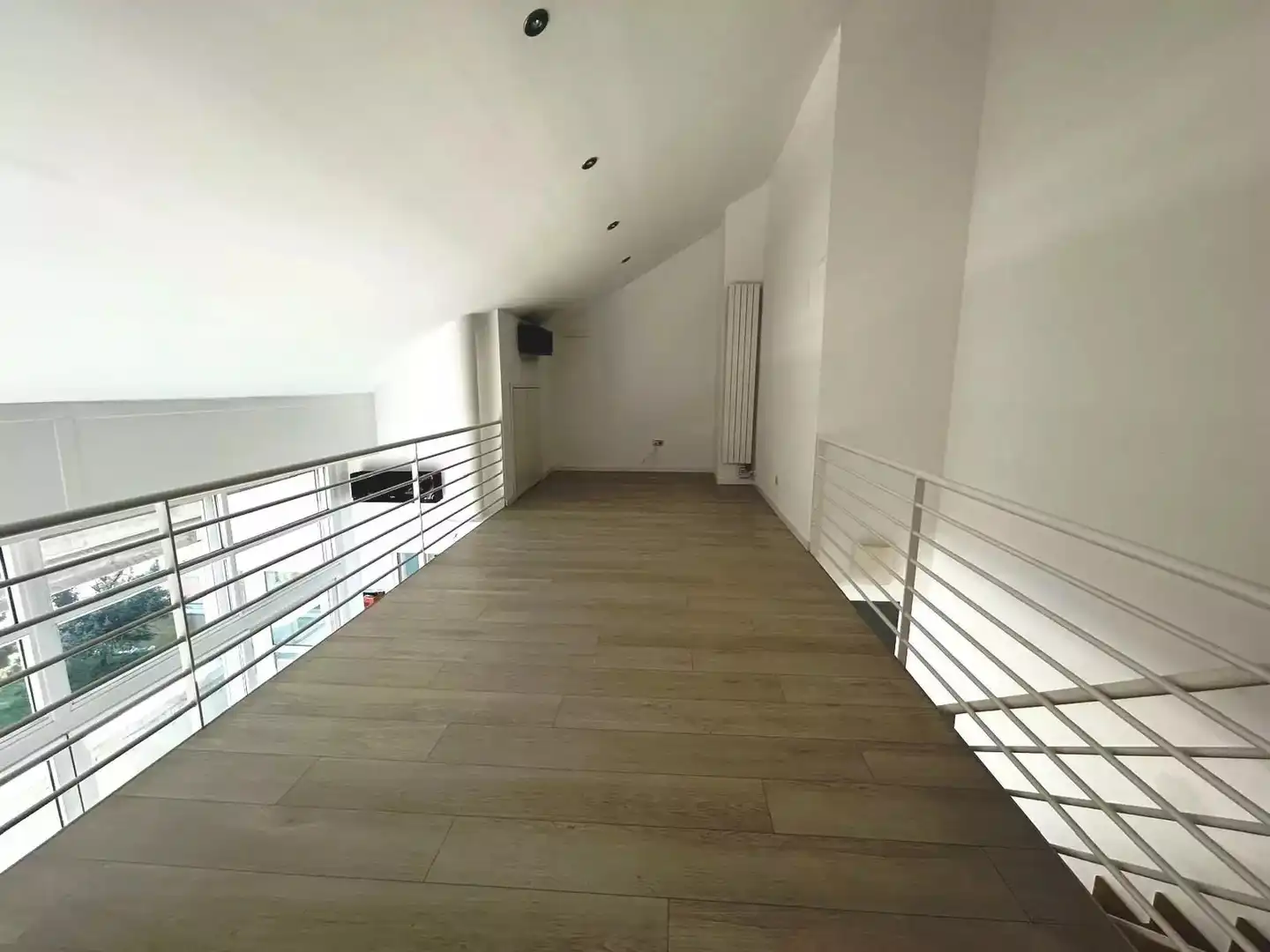 Wohnung zur Miete in Girona mit Klimaanlage, Heizung und Parkett