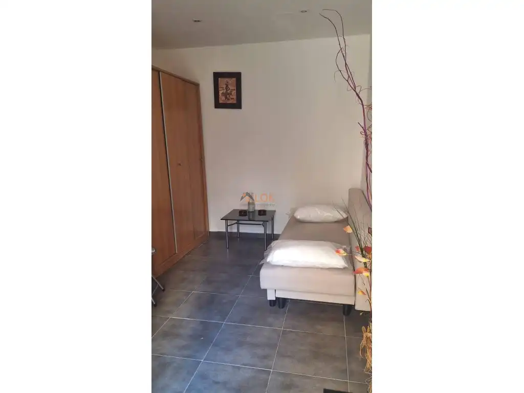 Habitación de Planta baja en venta en Málaga con Aire acondicionado y Amueblado