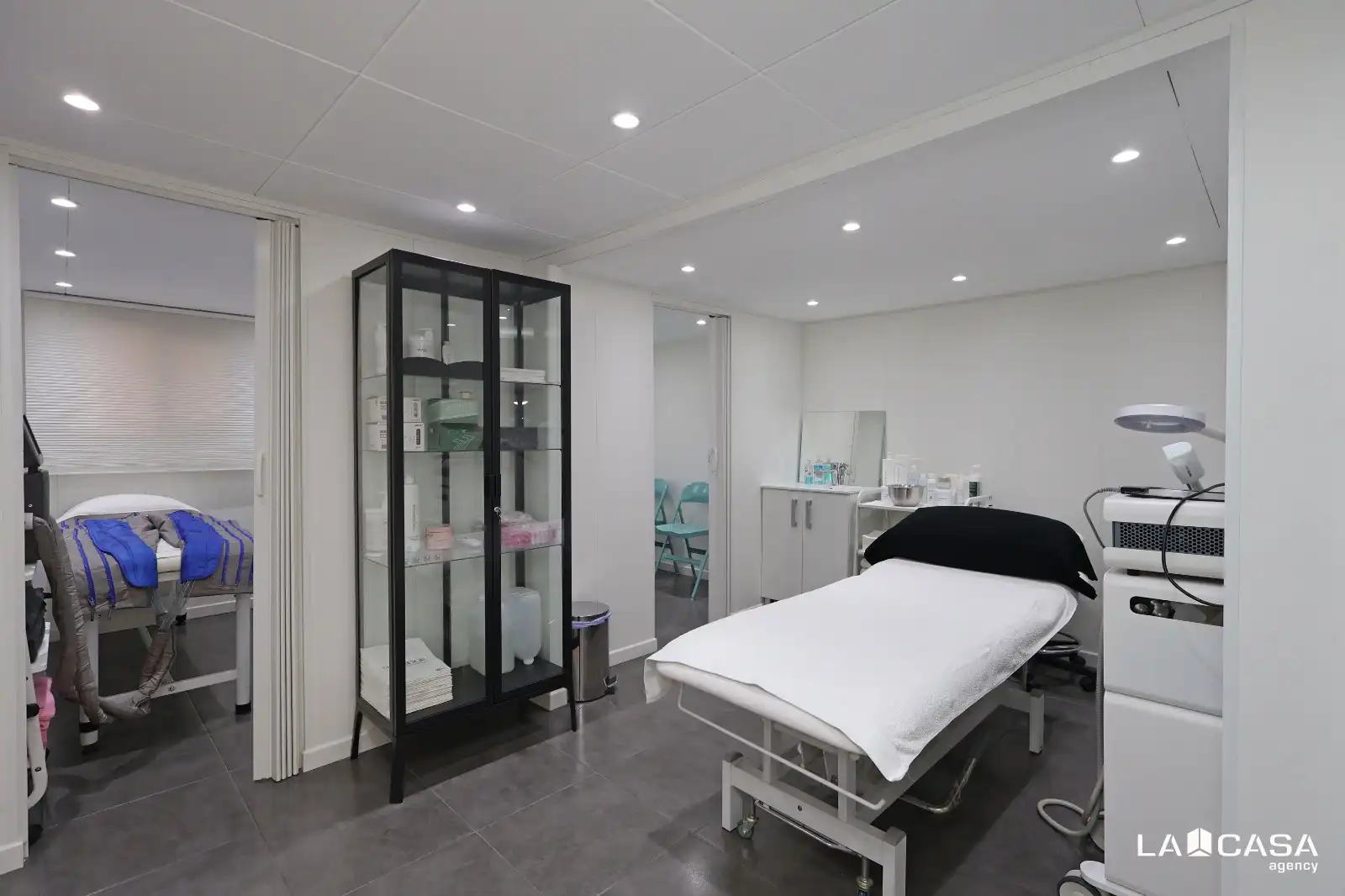 Business premises for transfer in Carrer de Blai, imagen 21