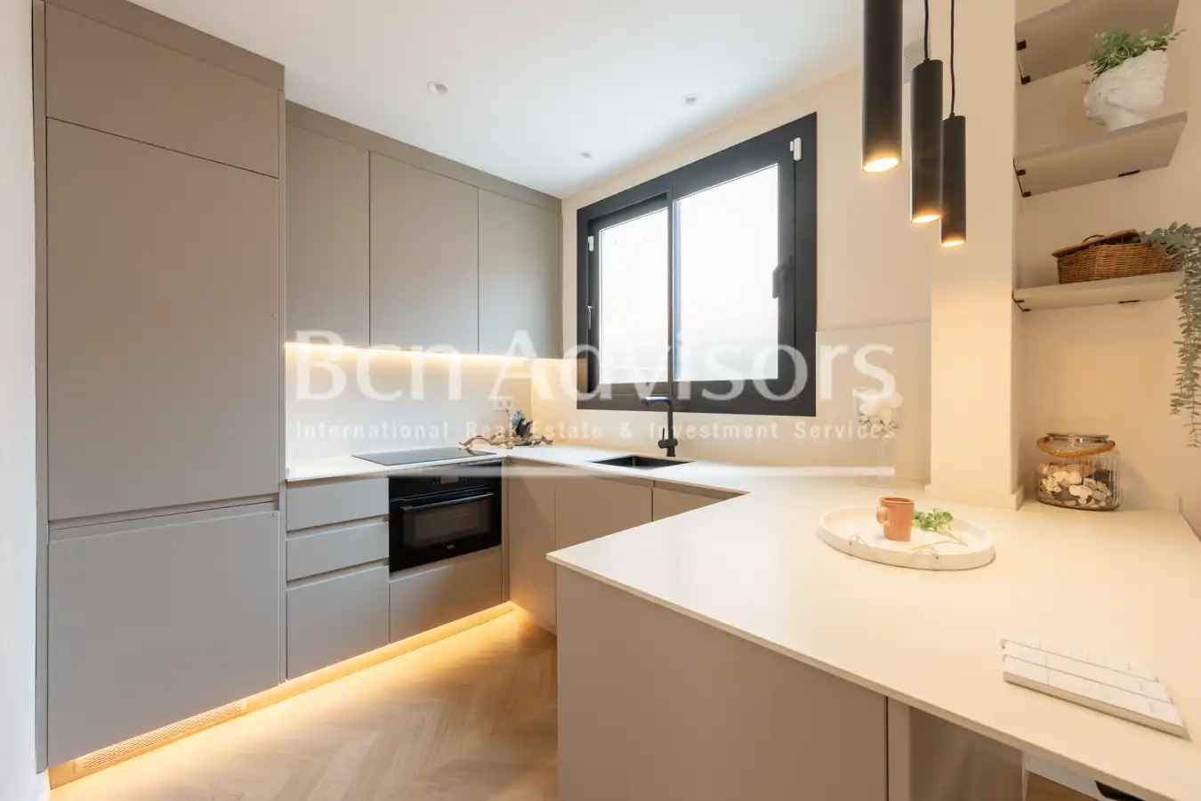 Kitchen of Flat for sale in Barcelona  with Air Conditioner, Heating and Parquet flooring