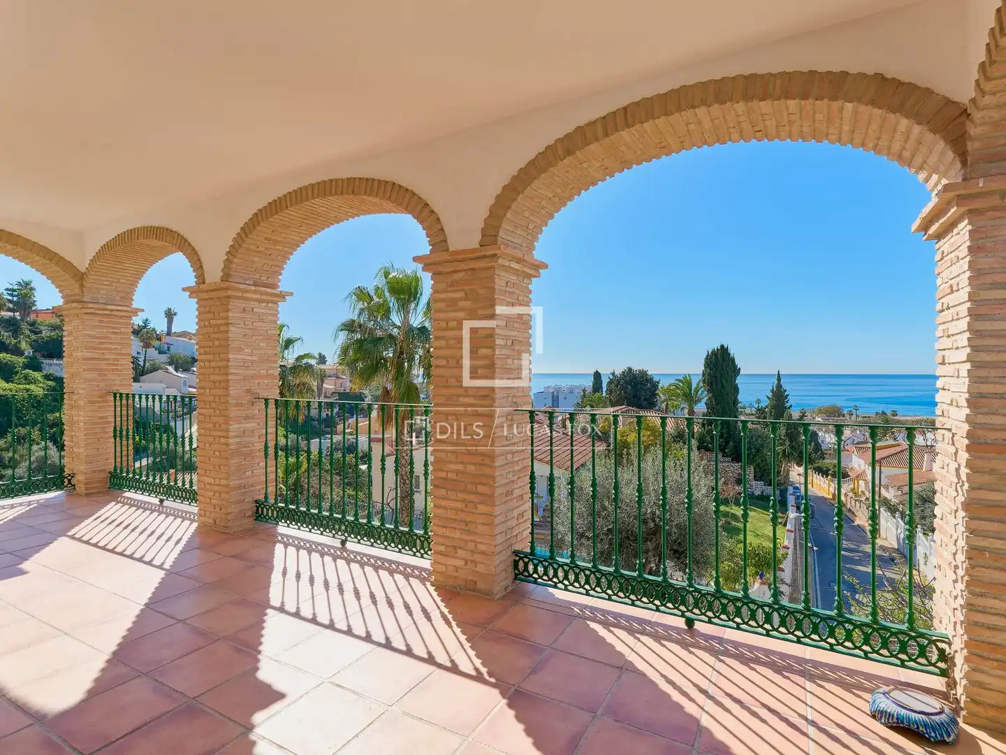 Vista exterior de Casa o chalet en venta en Rincón de la Victoria con Jardín privado, Terraza y Balcón