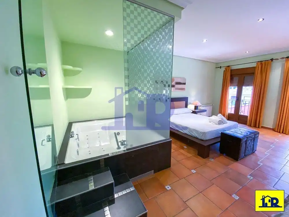 Bathroom of Houses for sale in Arcas del Villar  with Air Conditioner, Heating and Terrace