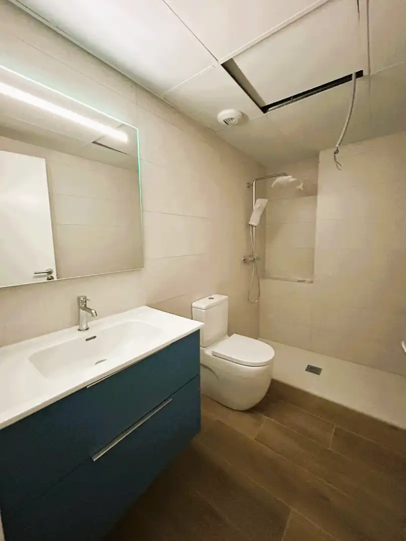 Baño de Piso de alquiler en Cambrils con Aire acondicionado, Calefacción y Terraza