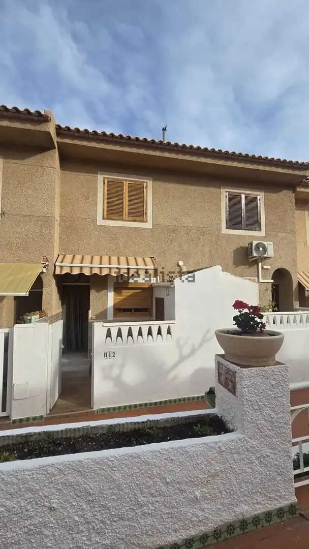 Vista exterior de Casa o chalet en venta en Elche / Elx con Aire acondicionado, Terraza y Trastero