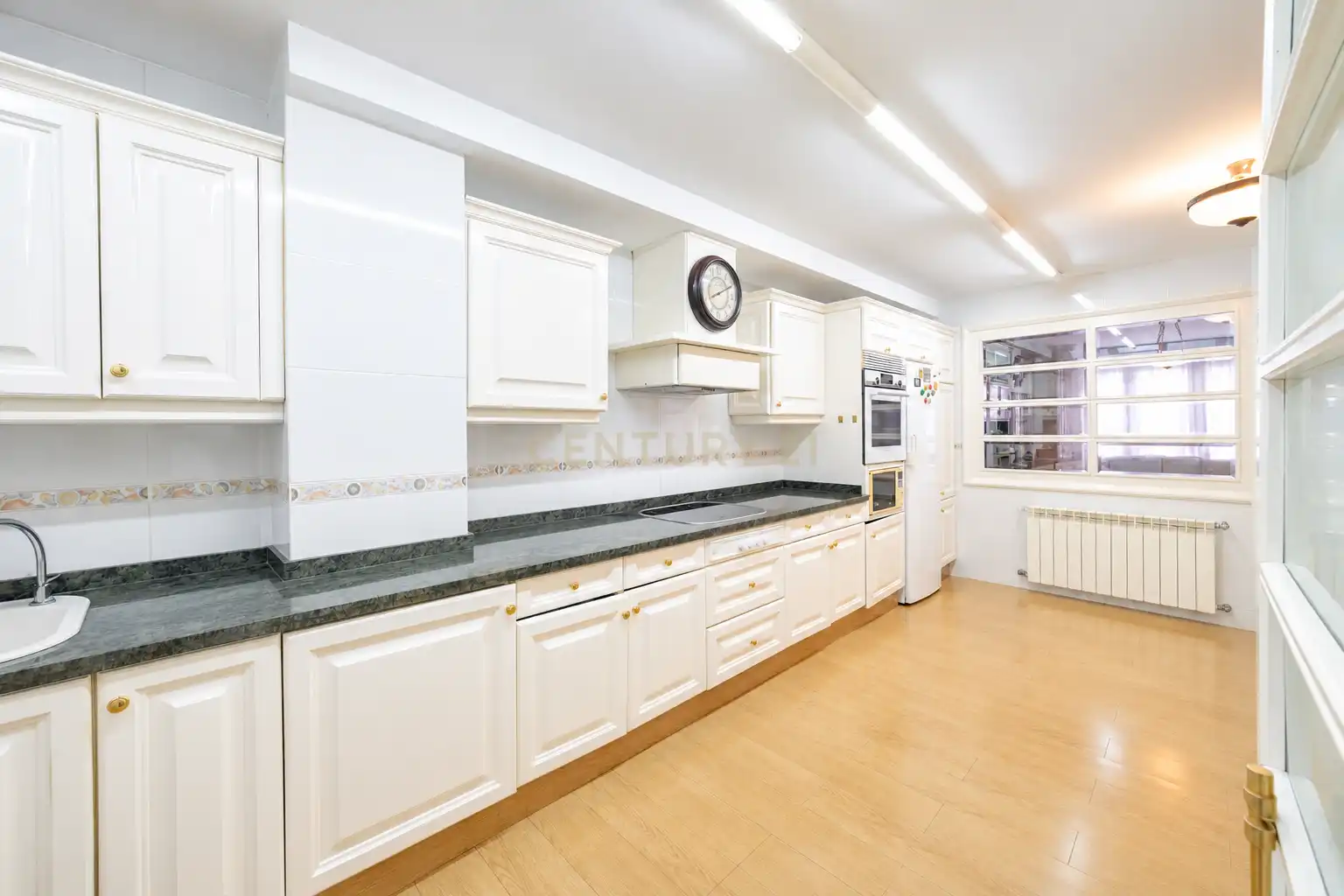 Apartment with lift for sale in Carrer Doctor Llansol, 9, Alzira, Spain, imagen 4