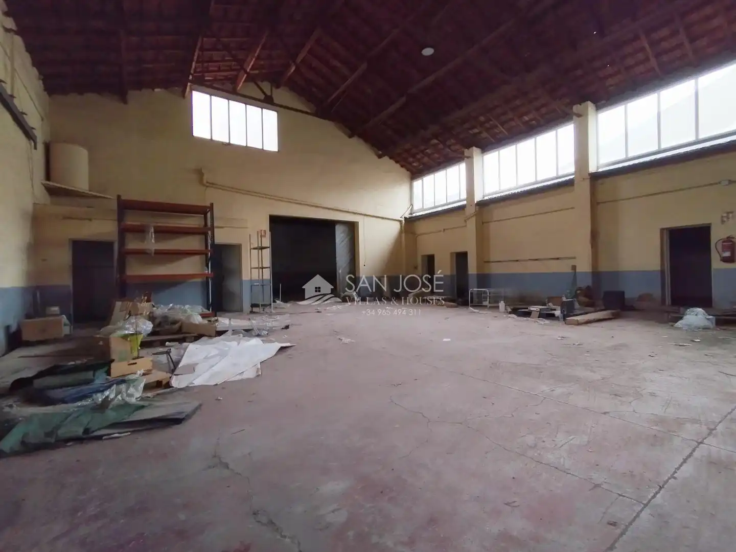 Nave industrial en venta en Novelda, imagen 2