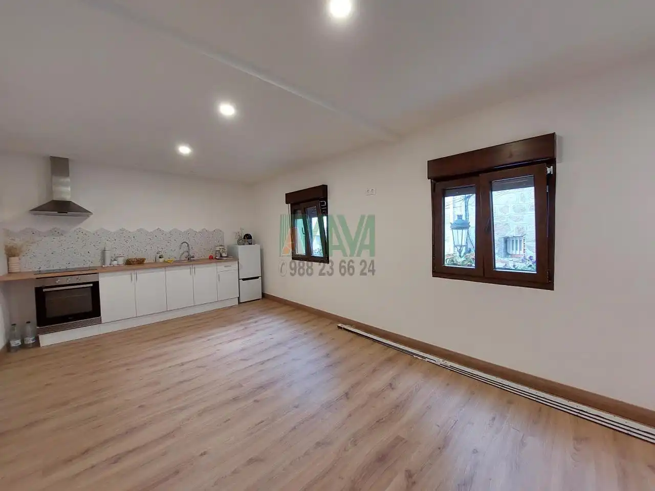 Cocina de Apartamento en venta en San Cibrao das Viñas con Amueblado
