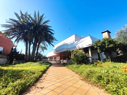 Exterior view of House or chalet for sale in Vilassar de Mar  with Air Conditioner, Heating and Private garden