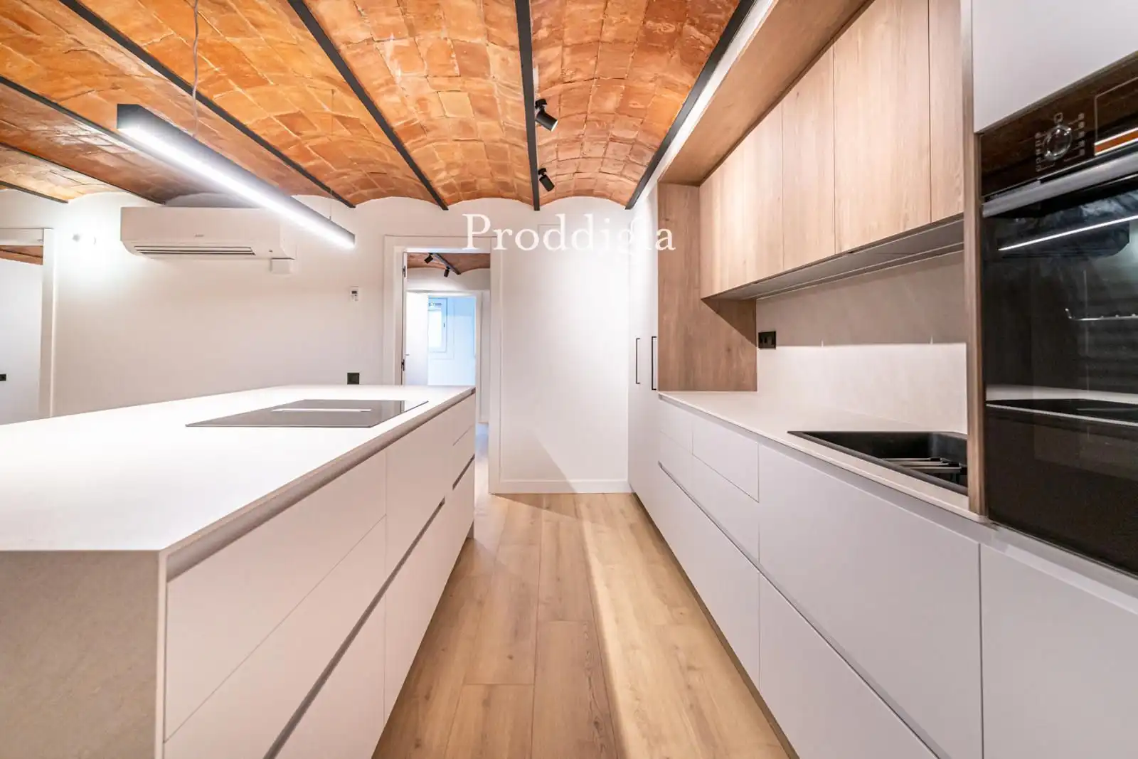 Cuina de Pis en venda en Barcelona amb Aire condicionat, Calefacció i Terrassa