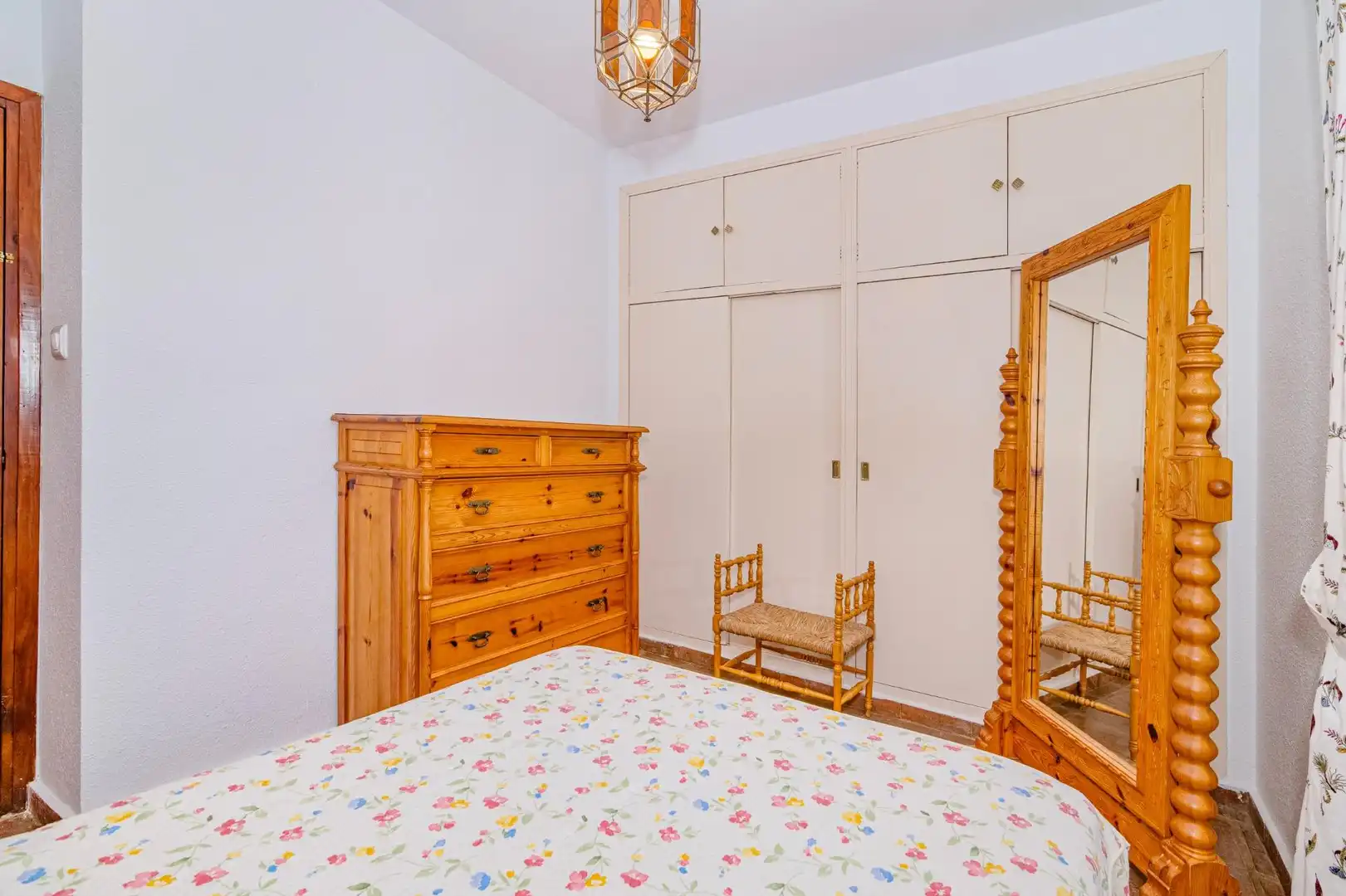 Habitación de Casa o chalet en venta en Motril con Jardín privado, Terraza y Piscina