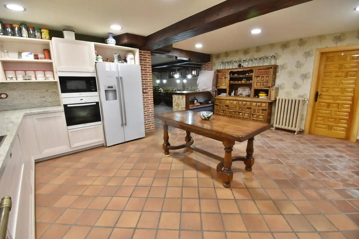 Cuina de Casa o xalet en venda en Íscar amb Calefacció, Parquet i Piscina