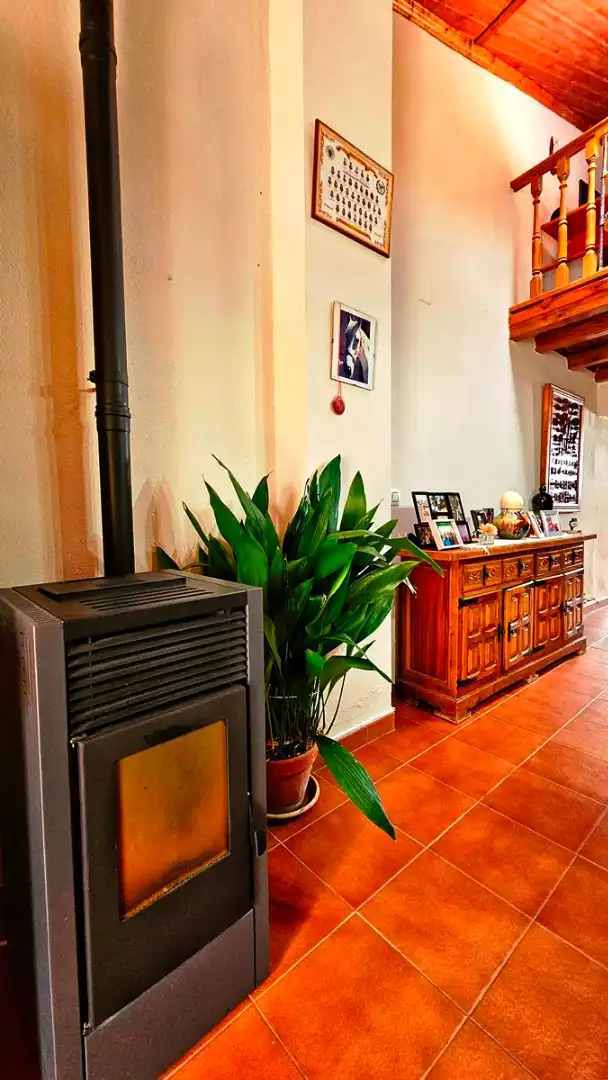 Sala de estar de Casa o chalet en venta en Santa Ana la Real con Aire acondicionado, Calefacción y Jardín privado