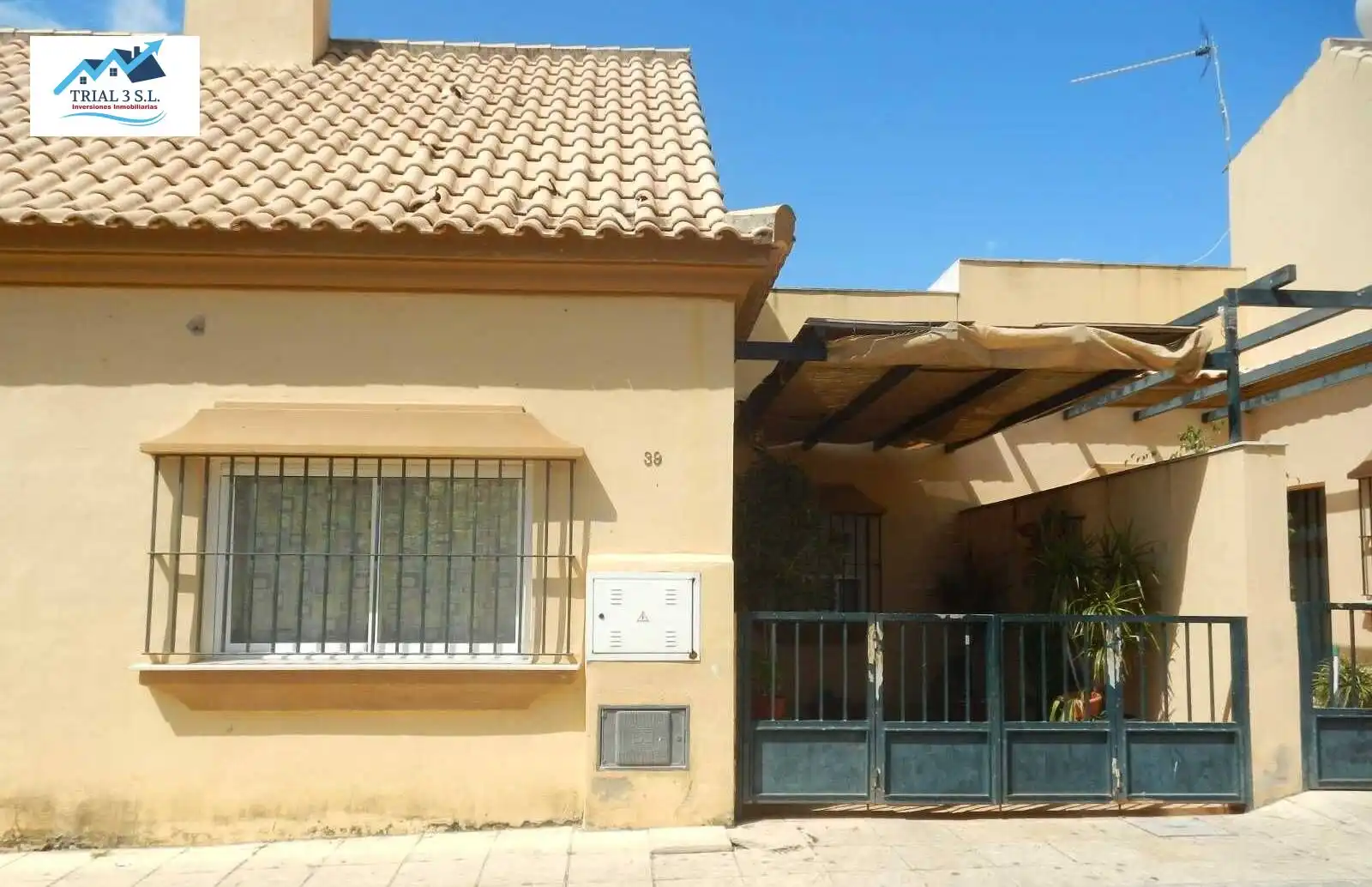 Vista exterior de Casa o xalet en venda en Villanueva del Río y Minas