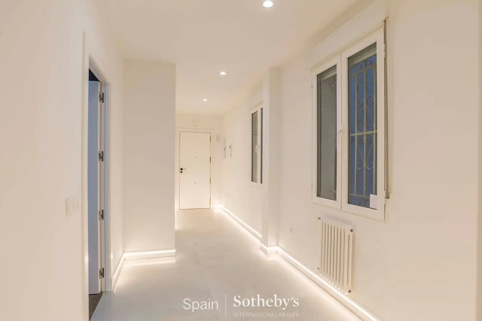 Apartments for sale in Calle de Benito Gutiérrez, Argüelles