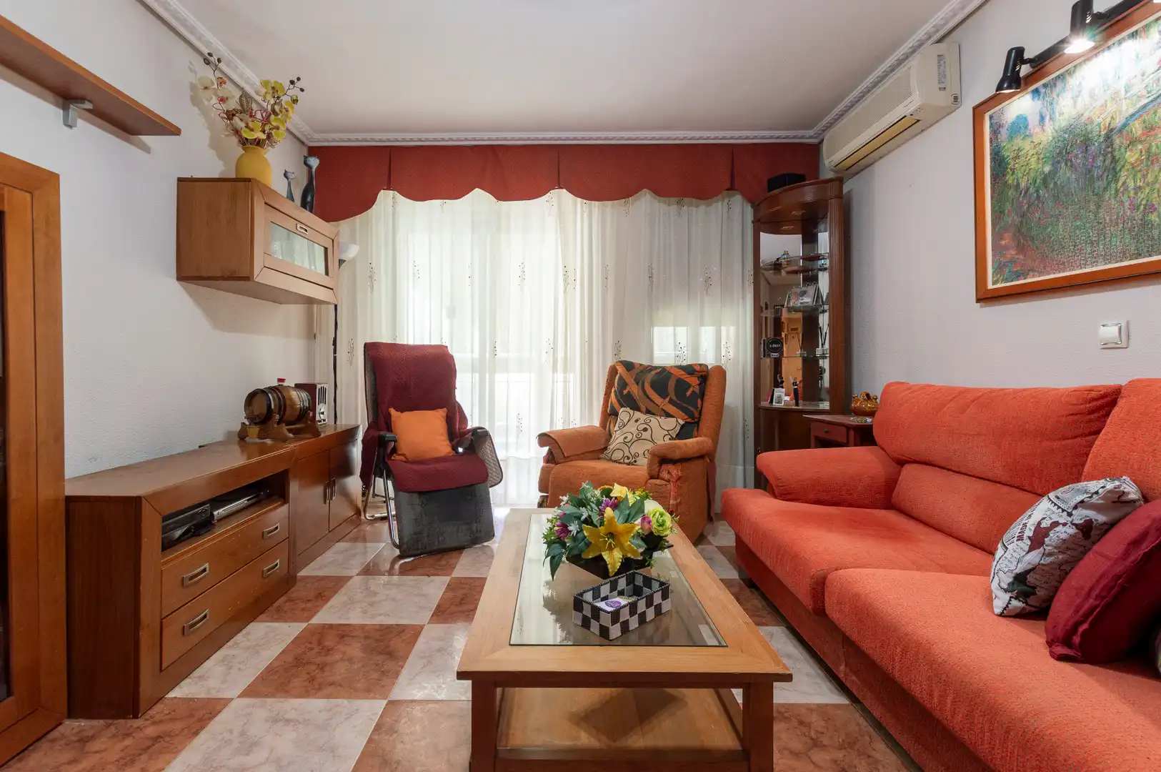 Sala d'estar de Pis en venda en Alcalá de Henares amb Calefacció, Terrassa i Moblat