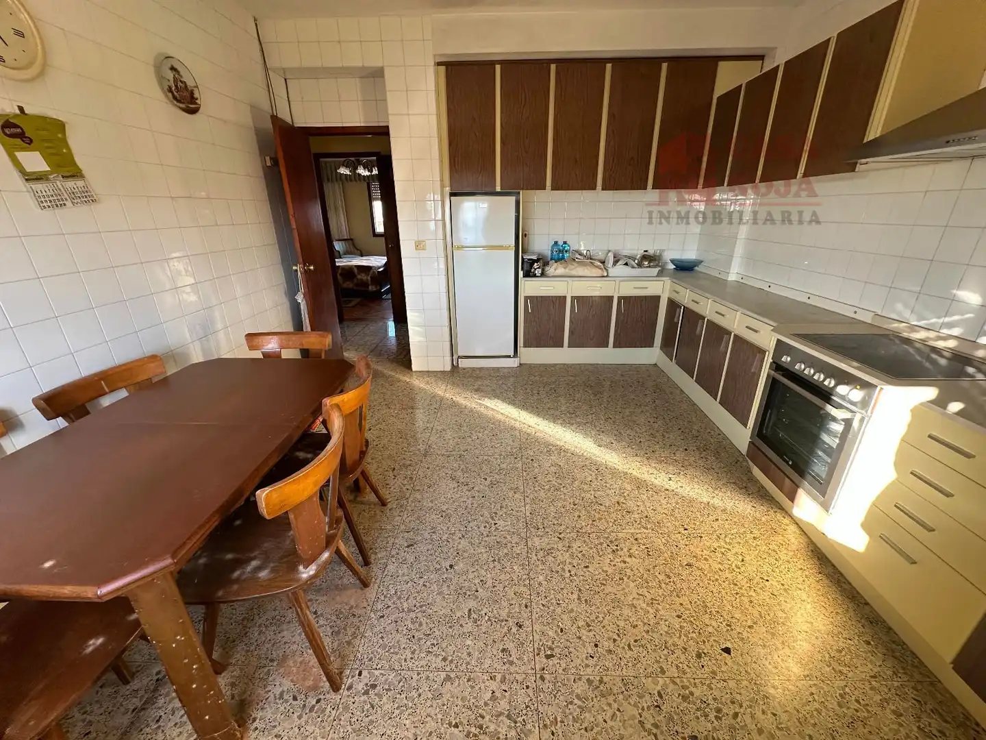 Cuina de Casa o xalet en venda en Cangas  amb Calefacció, Terrassa i Traster