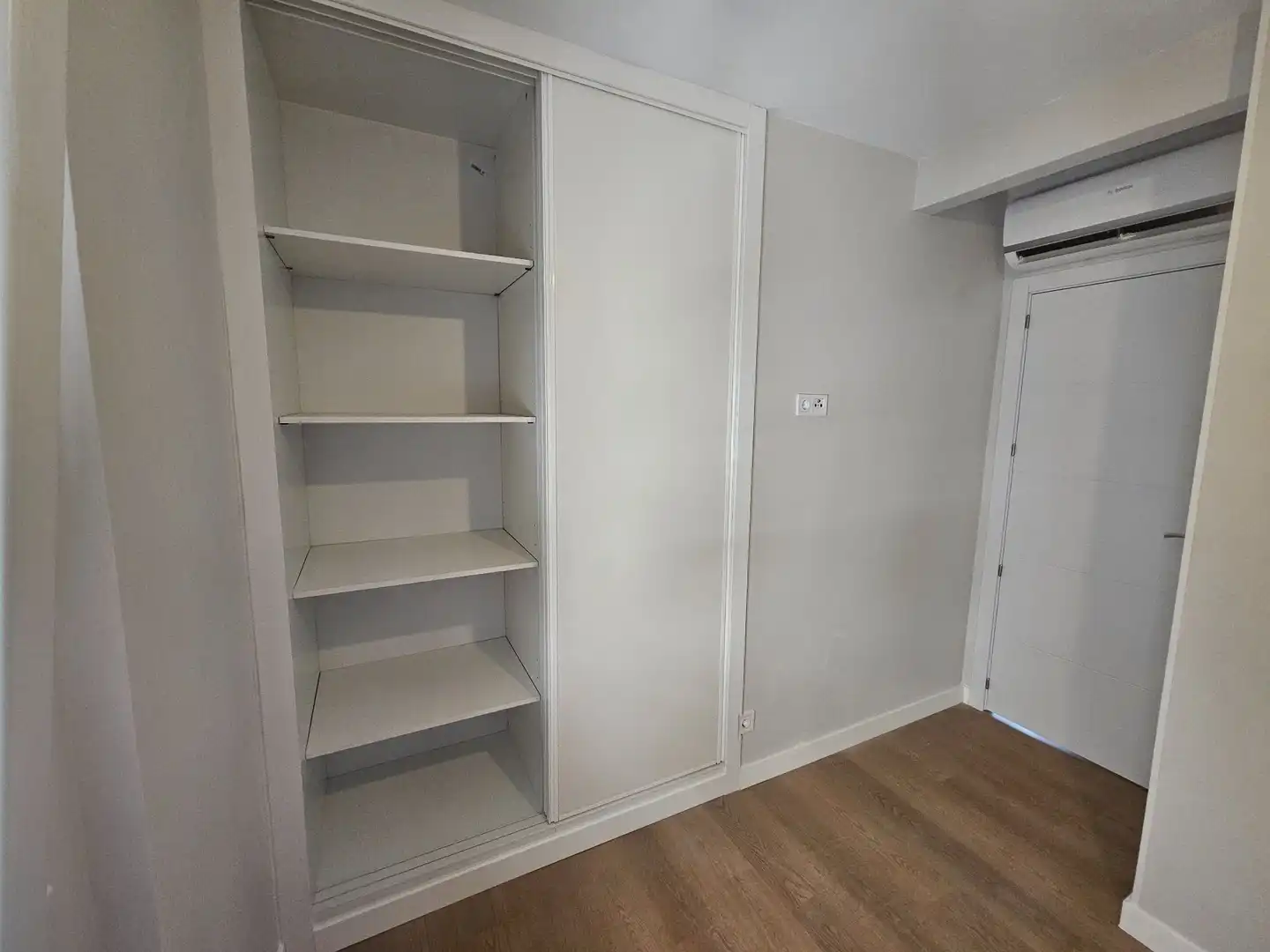 Habitación de Piso de alquiler en Madrid con Aire acondicionado y Calefacción