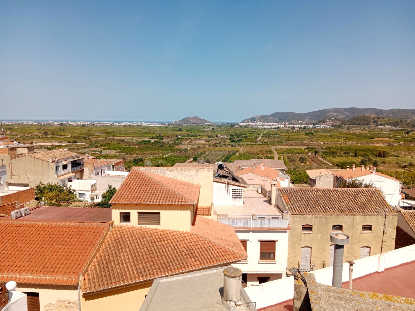 Exterior view of Country house for sale in Ador  with Air Conditioner, Terrace and Balcony