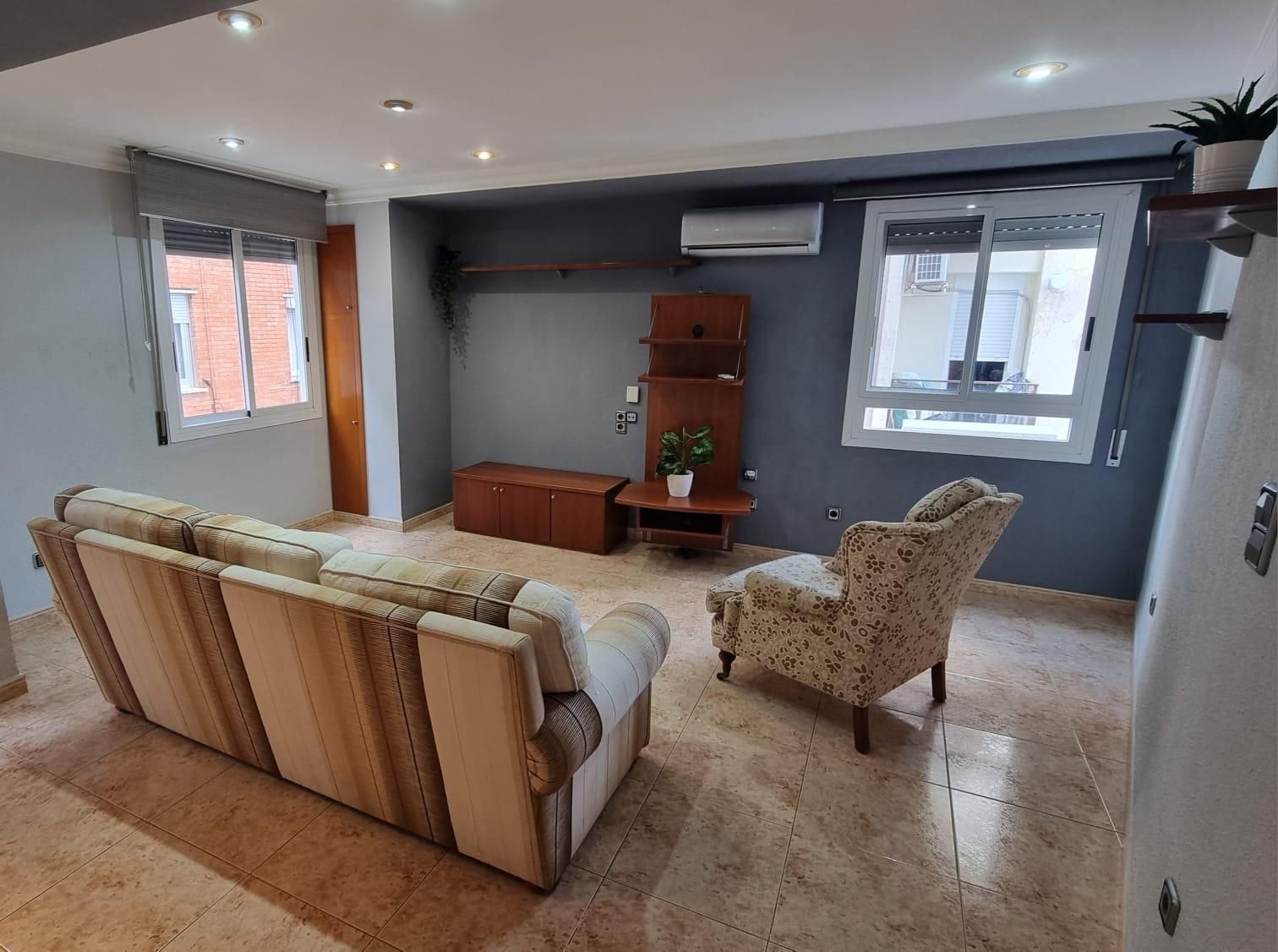 Sala d'estar de Pis de lloguer en Sagunto / Sagunt amb Aire condicionat i Traster