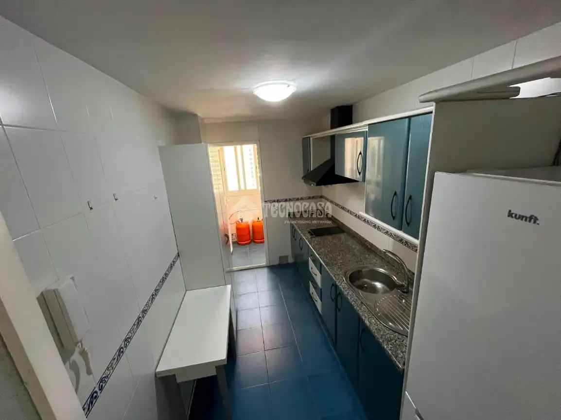 Cocina de Piso en venta en Dos Hermanas con Terraza