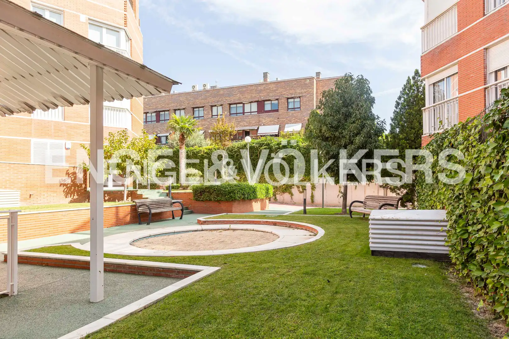 Terrassa de Pis de lloguer en Madrid amb Calefacció, Parquet i Traster