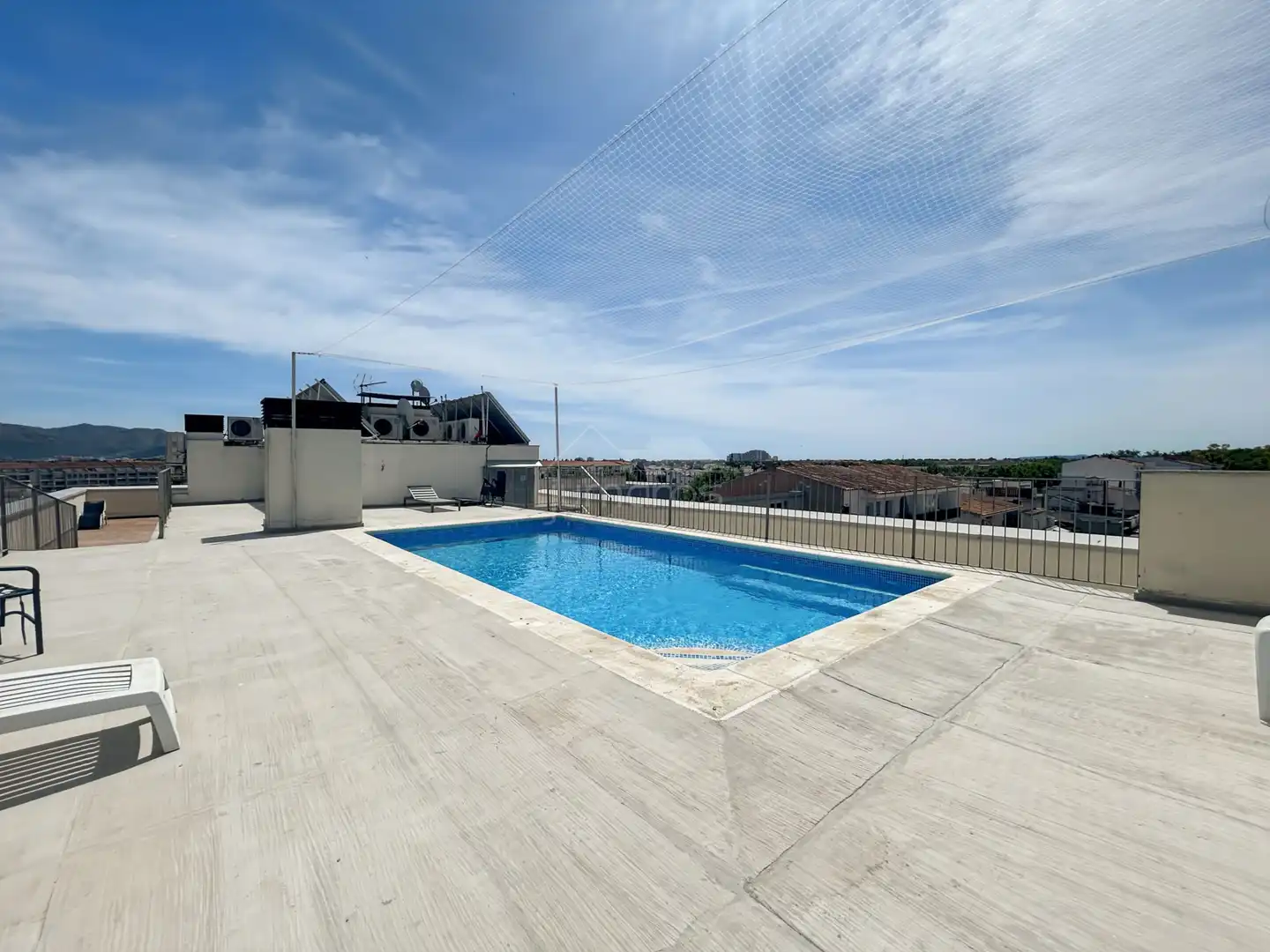 Piscina de Piso en venta en Empuriabrava con Aire acondicionado, Calefacción y Terraza