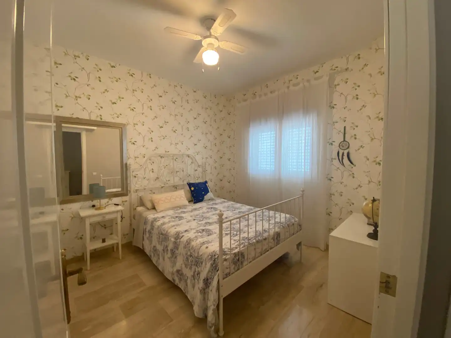 Habitación de Casa o chalet en venta en Dos Hermanas con Aire acondicionado, Jardín privado y Terraza