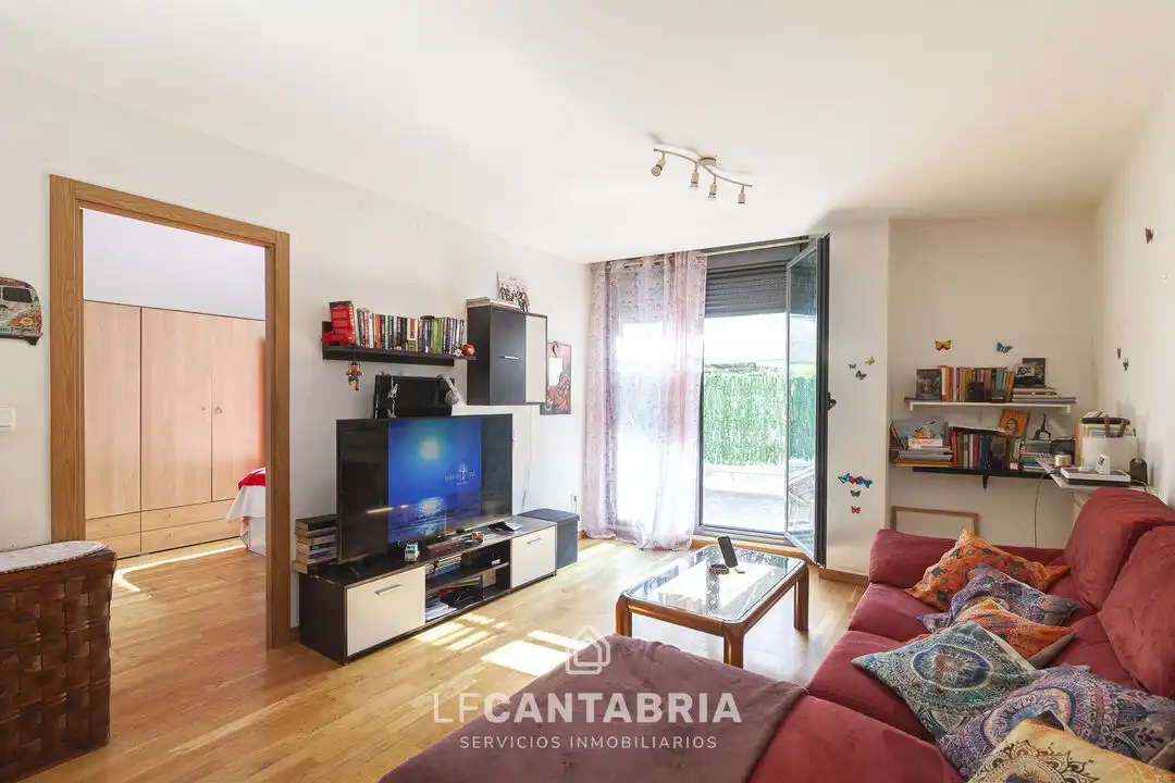 Sala de estar de Piso en venta en Liérganes con Calefacción y Parquet