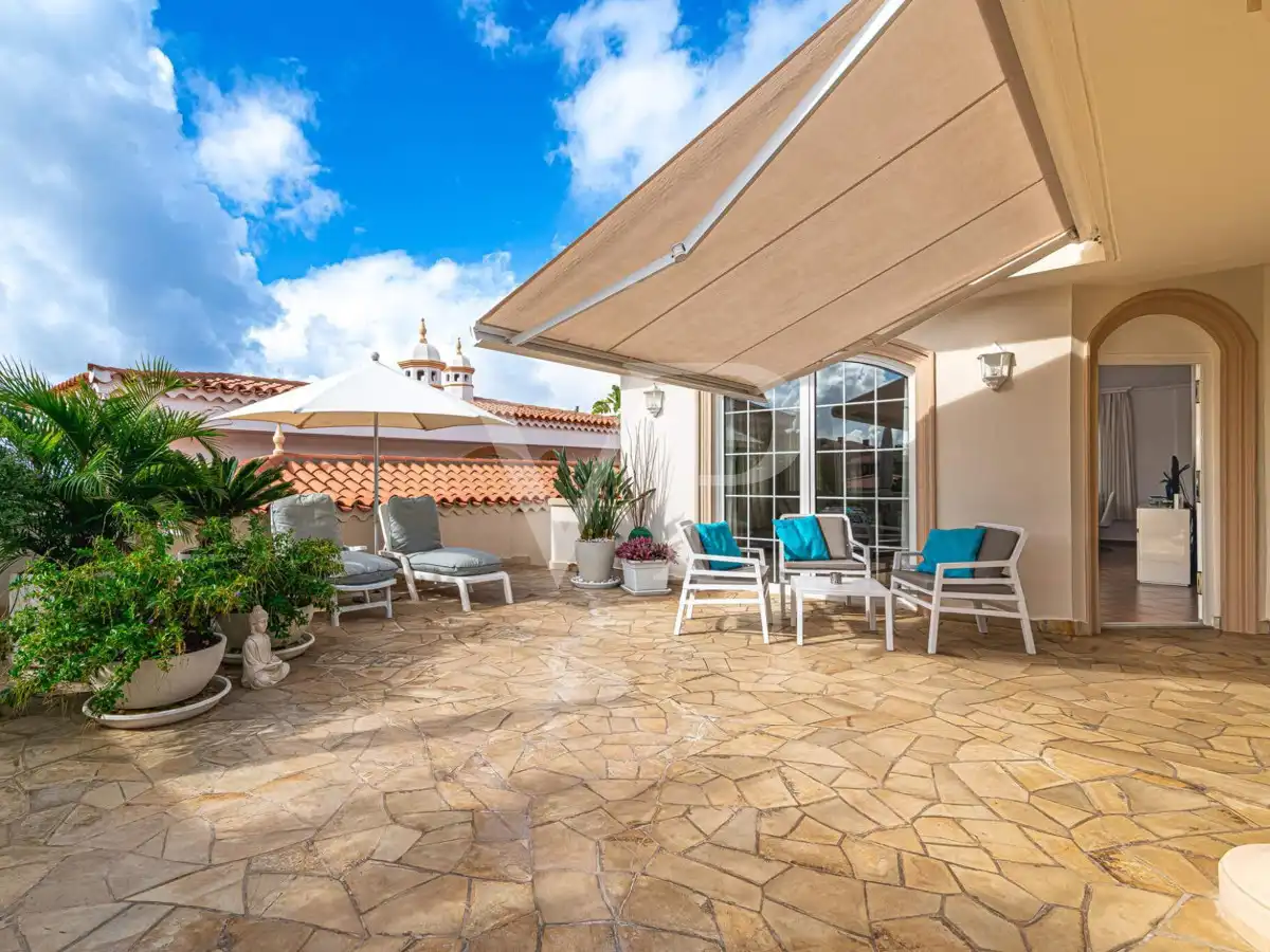 Houses for sale in Playa del Duque