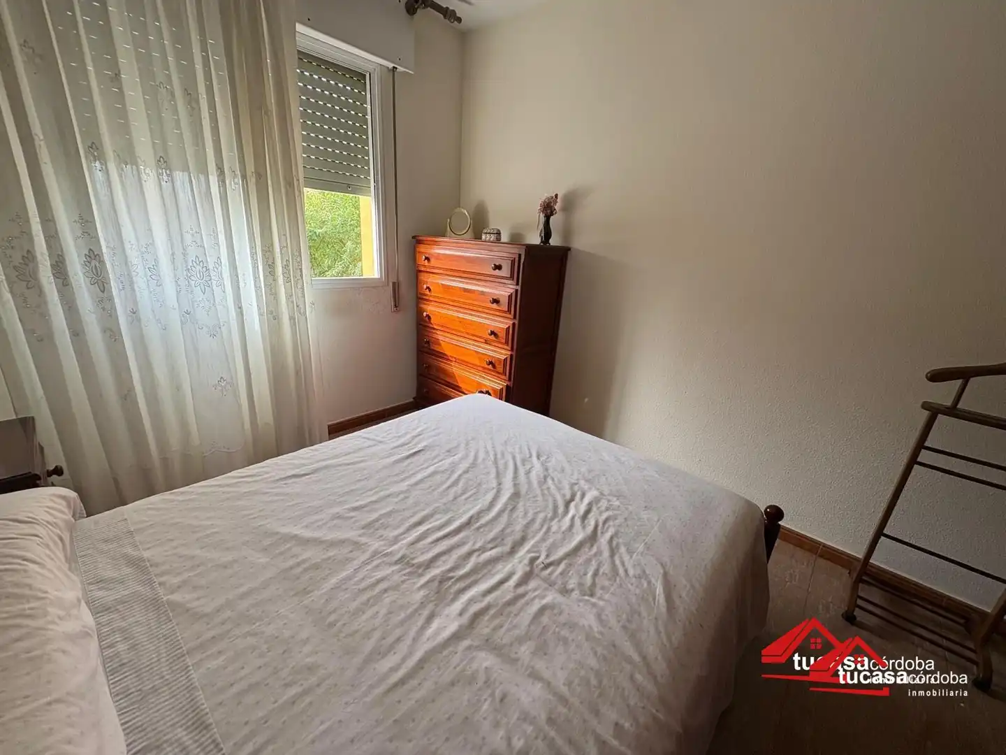 Bedroom of Flat for sale in Córdoba  with Air Conditioner and Balcony