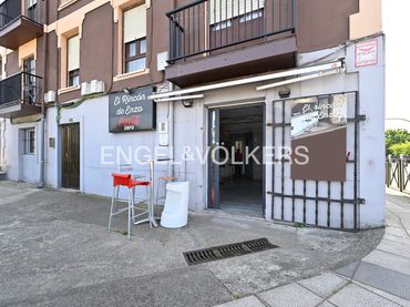 Local comercial en venda a Calle Camarreal-Ojaiz