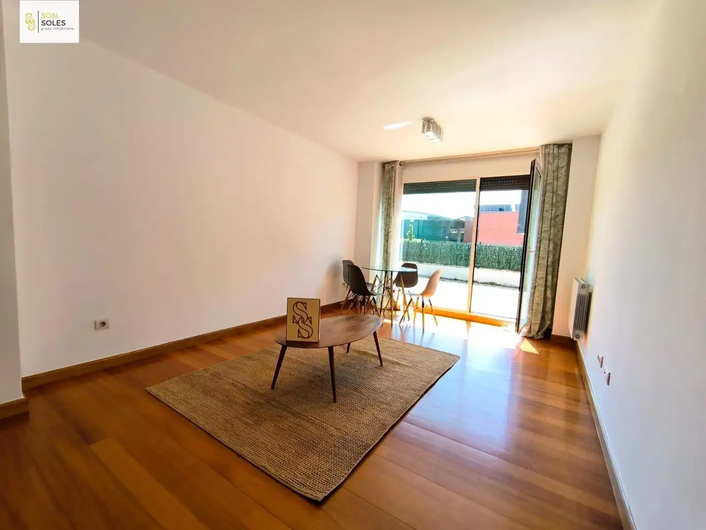 Sala de estar de Dúplex en venta en Santa Cruz de Bezana con Calefacción, Terraza y Alarma