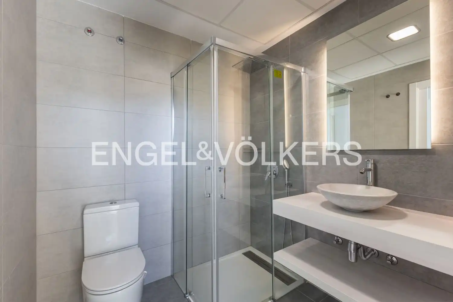 Baño de Casa o chalet en venta en L'Eliana con Aire acondicionado, Calefacción y Jardín privado