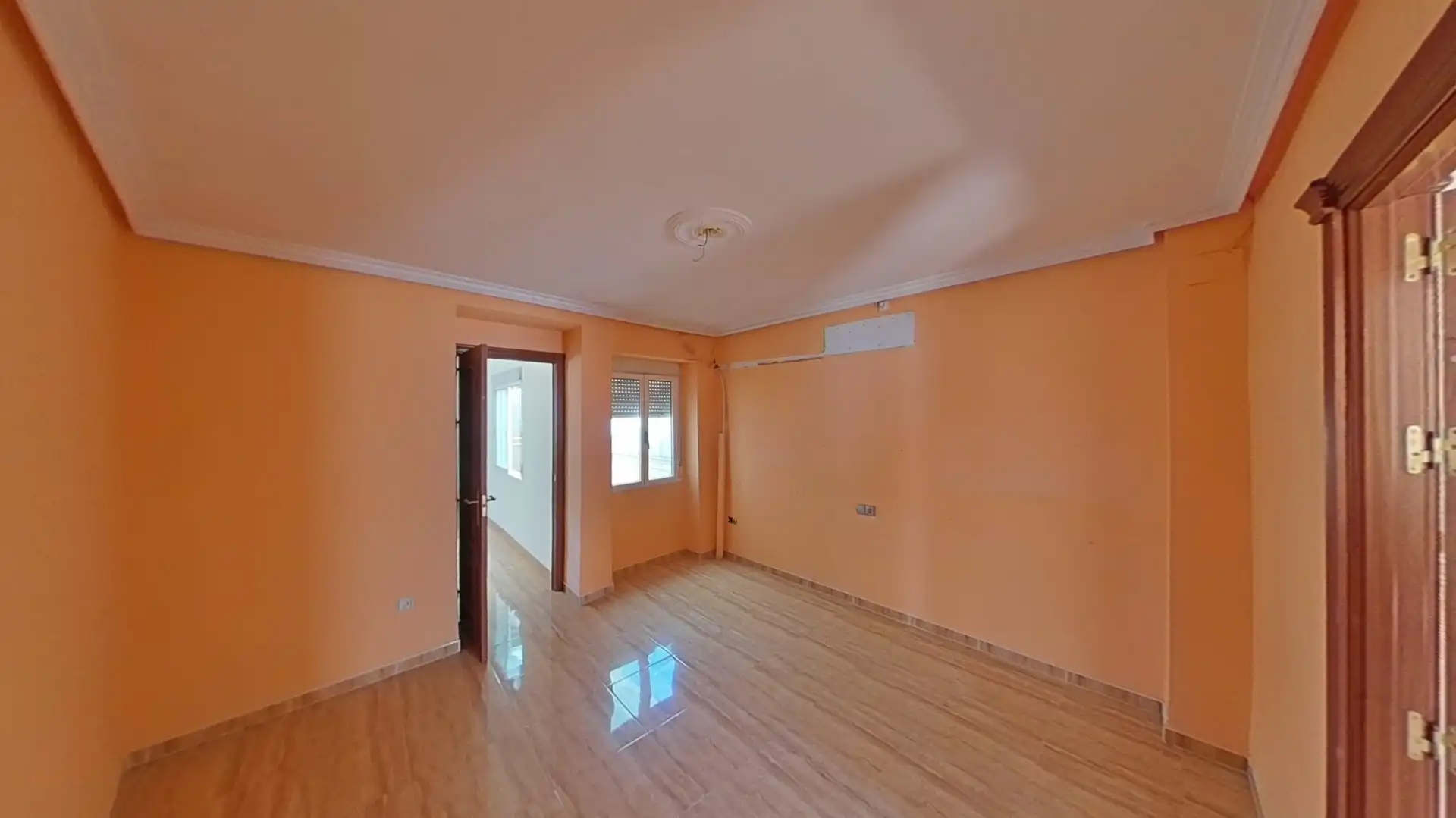 Habitación de Casa adosada en venta en Marmolejo, Jaén