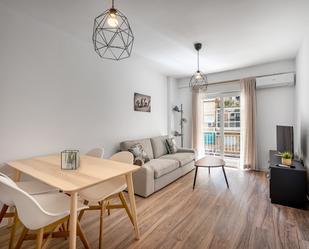 Living room of Flat to rent in  Granada Capital  with Air Conditioner and Balcony