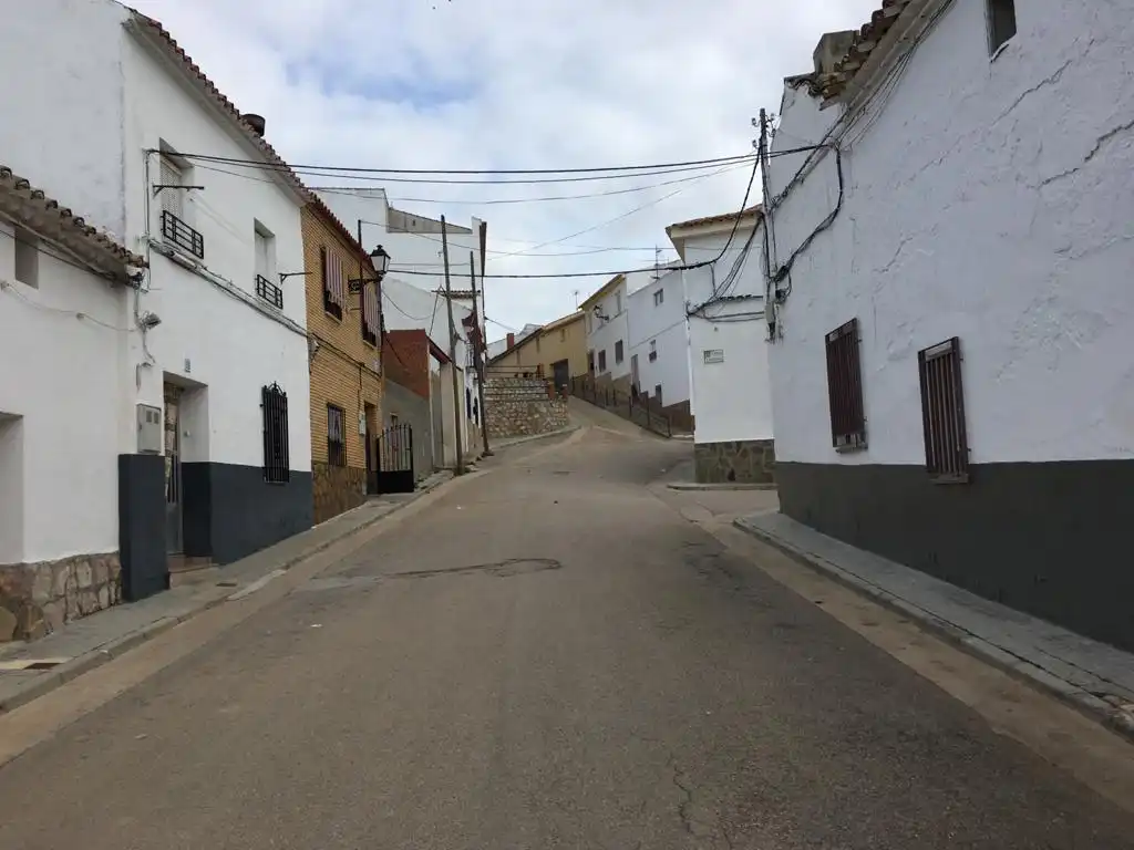 Vista exterior de Casa adosada en venta en Villamayor de Santiago