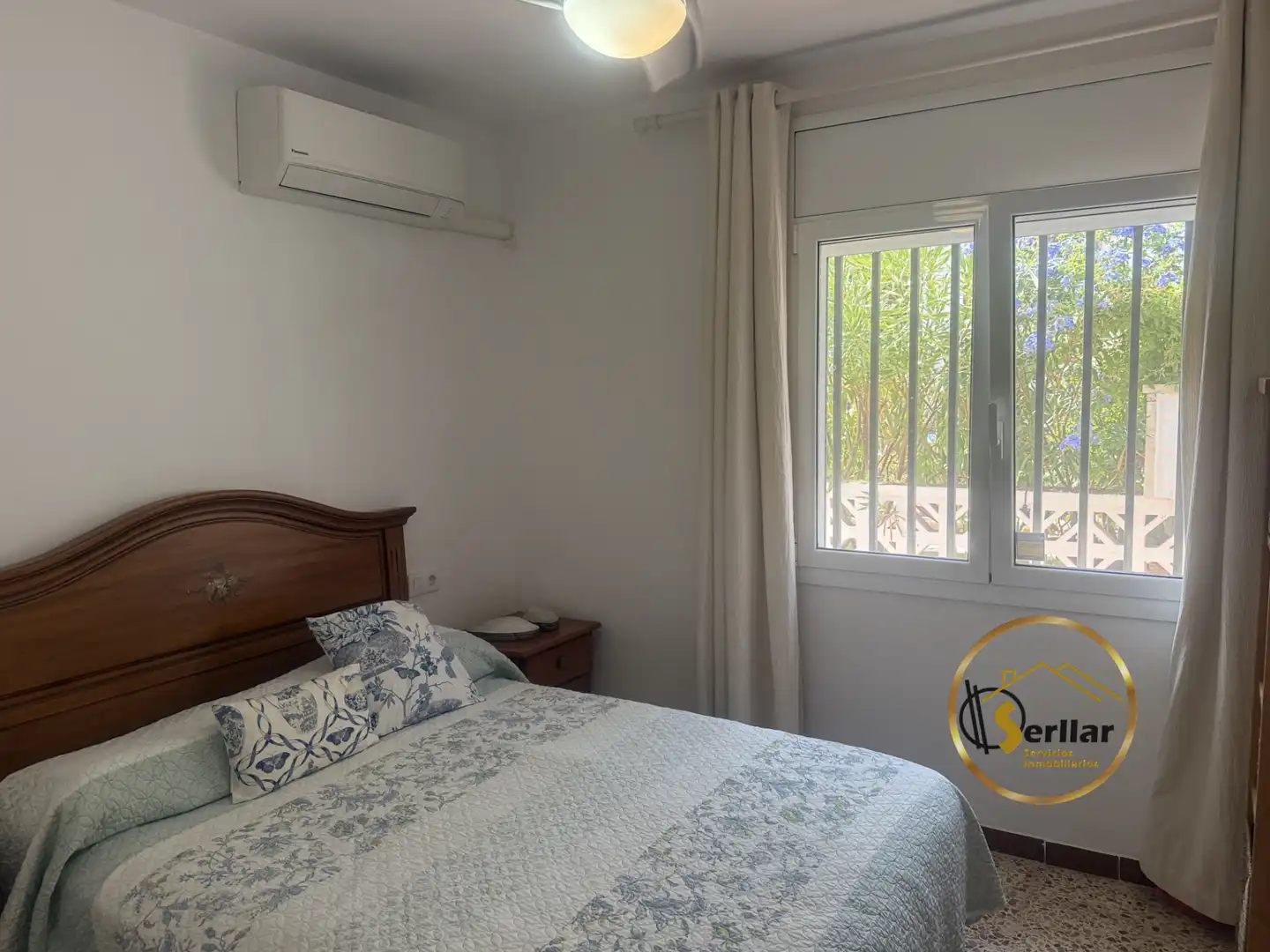 Schlafzimmer von Haus oder Chalet zum Verkauf in Calafell mit Klimaanlage, Heizung und Privatgarten