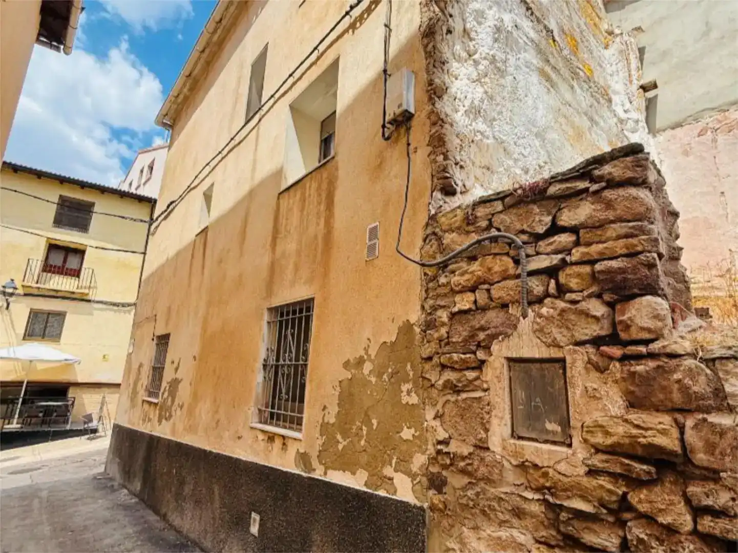 Vista exterior de Piso en venta en Cedrillas con Trastero, Amueblado y Balcón