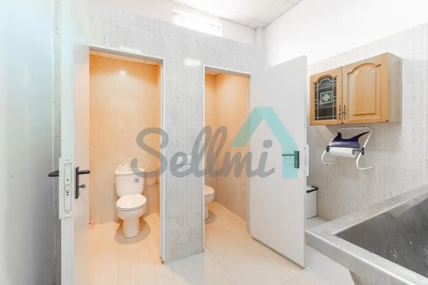 Bathroom of Industrial buildings for sale in Siero