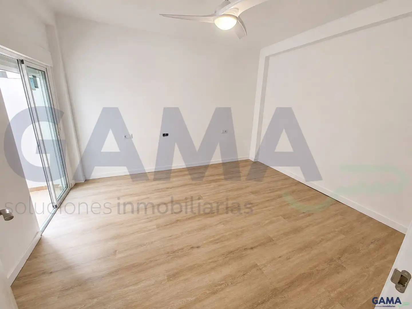 Flat for sale in Carcaixent  with Terrace