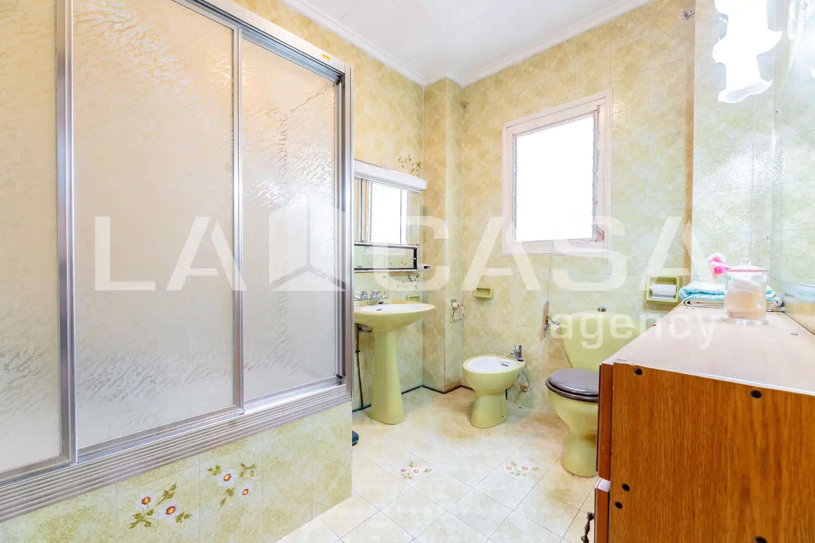 Bathroom of Flat for sale in Valencia  with Heating and Balcony