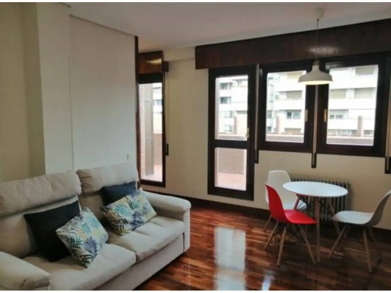 Sala d'estar de Àtic en venda en  Logroño amb Calefacció i Terrassa
