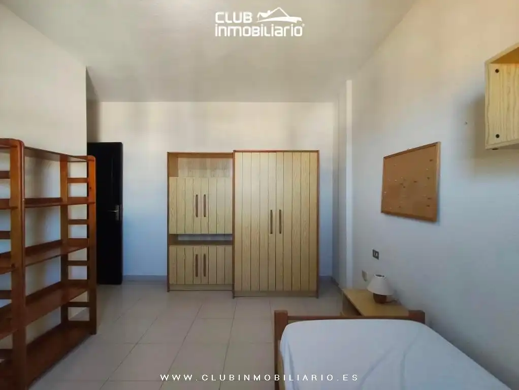 Habitación de Piso de alquiler en San Cristóbal de la Laguna con Amueblado y Balcón
