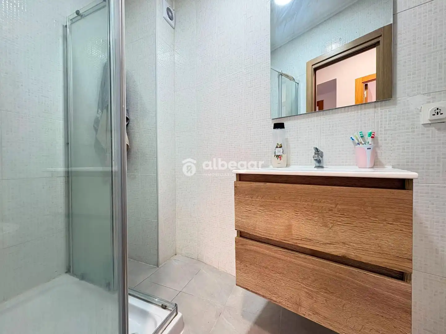 Baño de Piso en venta en Quart de Poblet con Aire acondicionado y Amueblado