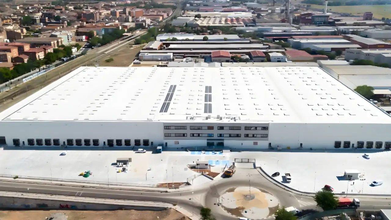 Industriegebäude zur Miete in Calle la Electrónica