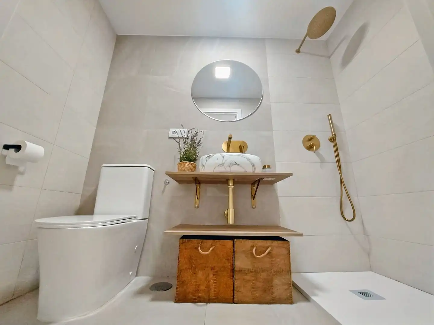 Baño de Piso en venta en Sanlúcar de Barrameda con Aire acondicionado